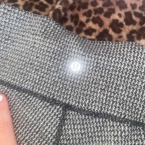 Lululemon leggings!! - Picture 4 of 4